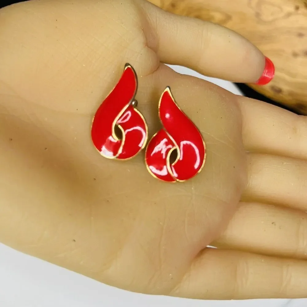Vintage Enamel  Red Gold Tone Enamel Wave Pierced Earrings 90s Y2K